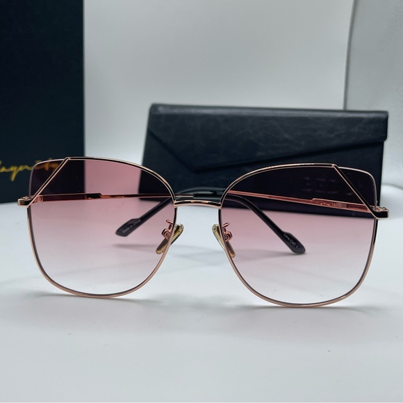 NWT Queens N Dolls Boutique light pink & gold sunglasses - Picture 6 of 6